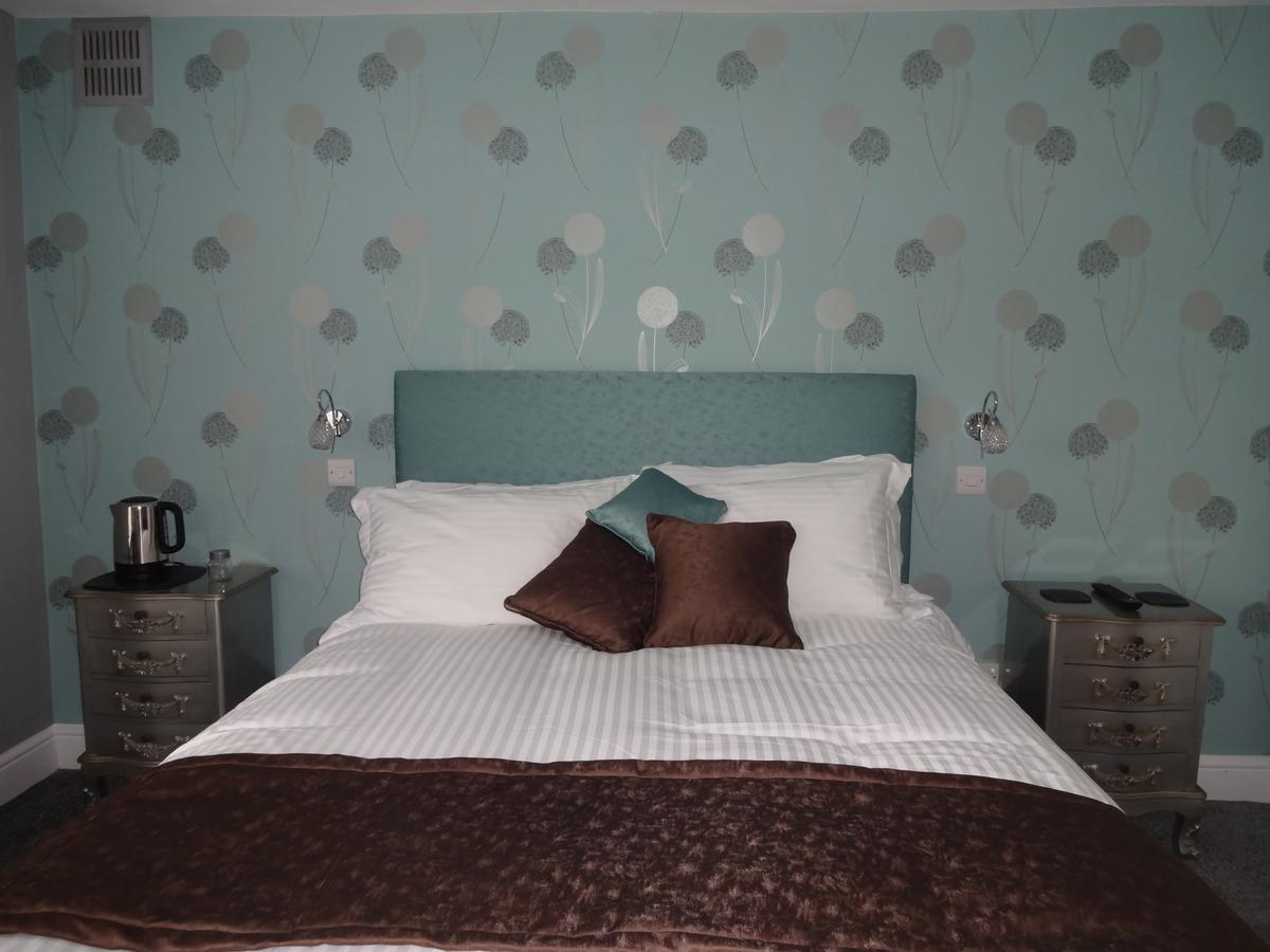 The Snooty Fox Warminster Hotel Esterno foto