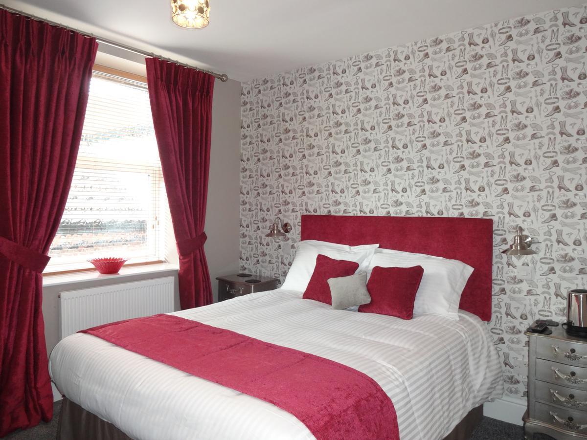 The Snooty Fox Warminster Hotel Esterno foto