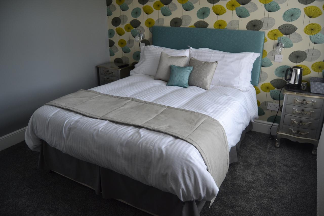 The Snooty Fox Warminster Hotel Esterno foto