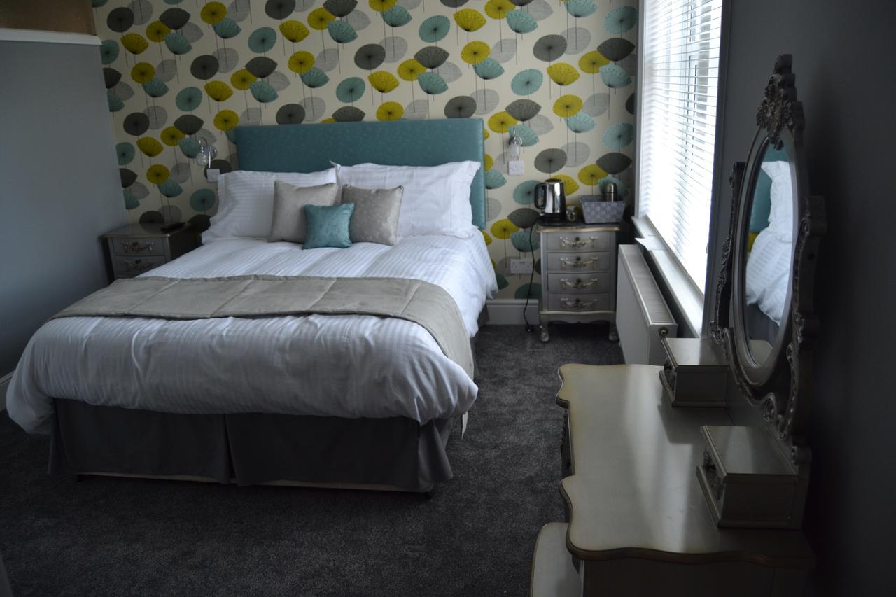 The Snooty Fox Warminster Hotel Esterno foto